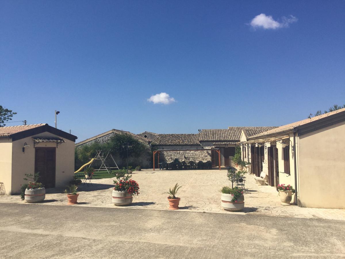 فيلا Oasi Di Cava Ispica Pietre Nere San Zagaria المظهر الخارجي الصورة
